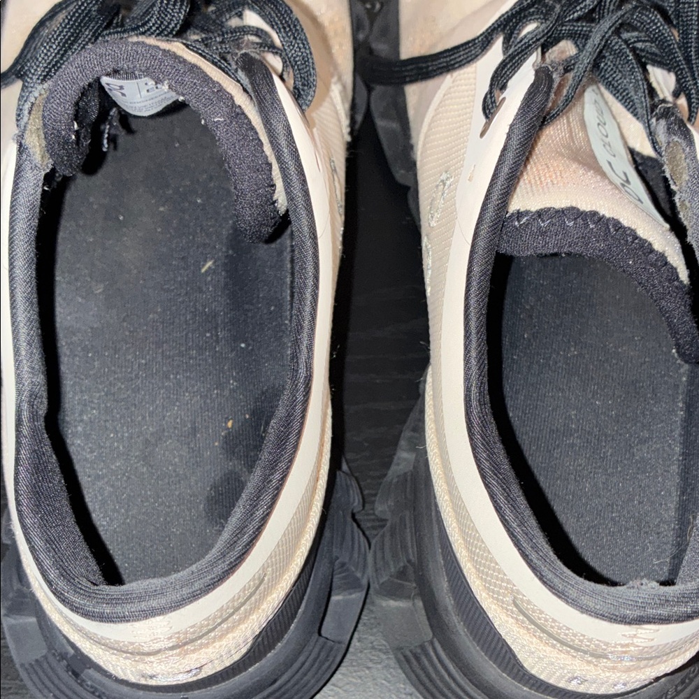 On Running clouds x3 sneakers fawn size8 - Picture 8 of 11